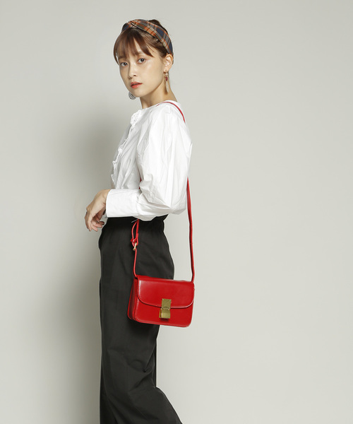 PLAIN CLOTHING(プレーンクロージング)の「ゴールドプレートショルダーバッグ(ショルダーバッグ・レディース・ベージュ/カーキ/レッド/ブラック/キャメル/ワイン・FREE)」の20枚目の写真