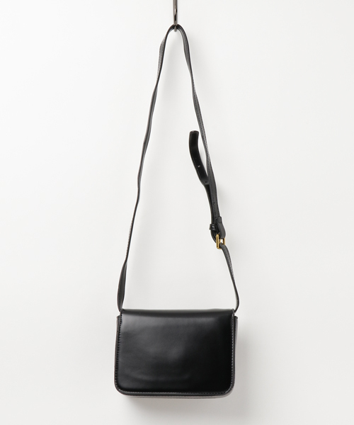 PLAIN CLOTHING(プレーンクロージング)の「ゴールドプレートショルダーバッグ(ショルダーバッグ・レディース・ベージュ/カーキ/レッド/ブラック/キャメル/ワイン・FREE)」の8枚目の写真