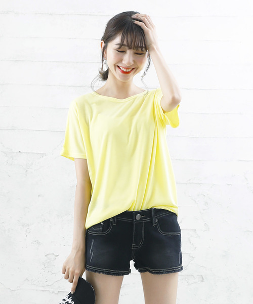 Girly Doll(ガーリードール)の「UネックTシャツPO(Tシャツ/カットソー・レディース・ブラック/グレー/オフホワイト/カーキ/イエロー・FREE)」の1枚目の写真