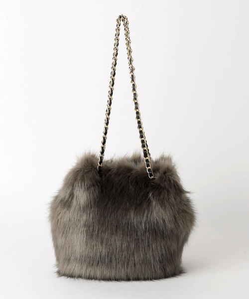 Jewel Changes（ジュエルチェンジズ）の「SMF フェイクファー 巾着 BAG（トートバッグ・レディース・ライム/ネイビー/モカ・FREE）」の9枚目の写真