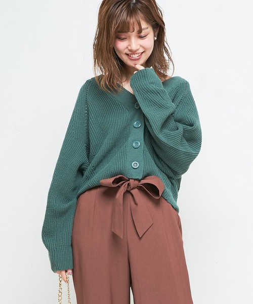 natural couture(ナチュラルクチュール)の「アイレット入りシンプルカーディガン(カーディガン/ボレロ・レディース・キャメル/ブラック/ピンク/グリーン/パープル/アイボリー・FREE)」の8枚目の写真