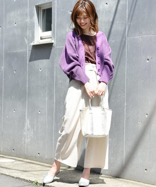 natural couture(ナチュラルクチュール)の「アイレット入りシンプルカーディガン(カーディガン/ボレロ・レディース・キャメル/ブラック/ピンク/グリーン/パープル/アイボリー・FREE)」の12枚目の写真