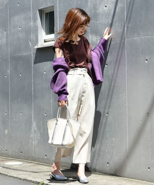 natural couture(ナチュラルクチュール)の「アイレット入りシンプルカーディガン(カーディガン/ボレロ・レディース・キャメル/ブラック/ピンク/グリーン/パープル/アイボリー・FREE)」の13枚目の写真
