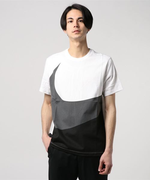 NIKE（ナイキ）の「NIKE/ナイキ/HBR スウォッシュ S/S Tシャツ/AR5192-100（Tシャツ/カットソー・メンズ・グレー/レッド/ホワイト/ブラック・MEDIUM/LARGE/SMALL/X-LARGE）」の3枚目の写真