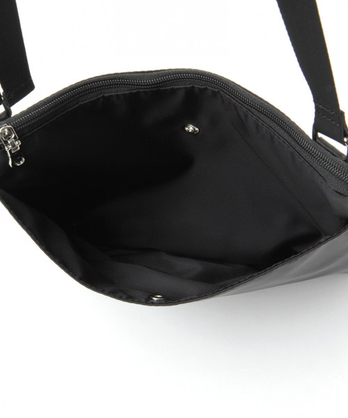 GLOBAL WORK（グローバルワーク）の「ツイルサコッシュ/830757（ショルダーバッグ・メンズ・ブラック/ライトイエロー・FREE）」の5枚目の写真