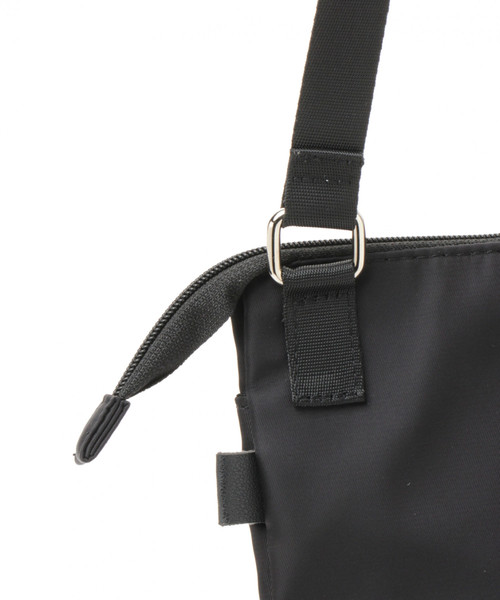 GLOBAL WORK（グローバルワーク）の「ツイルサコッシュ/830757（ショルダーバッグ・メンズ・ブラック/ライトイエロー・FREE）」の7枚目の写真