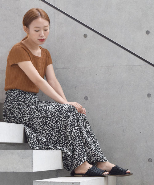 w closet（ダブルクローゼット）の「スクエアヘンリーネック半袖プルオーバー（Tシャツ/カットソー・レディース・ブラック/ベージュ/オフホワイト/モカ・FREE）」の14枚目の写真