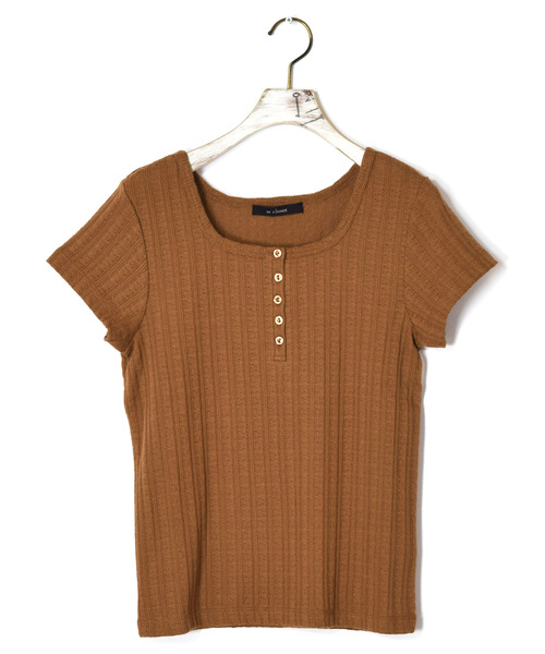 w closet（ダブルクローゼット）の「スクエアヘンリーネック半袖プルオーバー（Tシャツ/カットソー・レディース・ブラック/ベージュ/オフホワイト/モカ・FREE）」の6枚目の写真