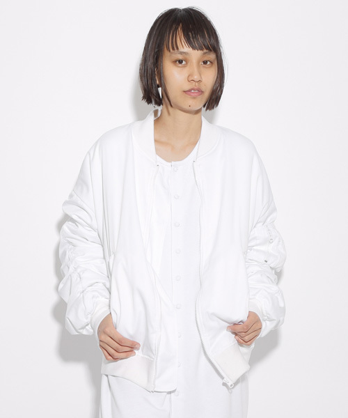 i（アイ）の「Big MA-1（その他アウター・レディース・ホワイト/ブラック・FREE）」の2枚目の写真