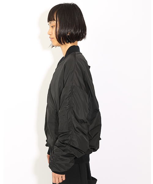 i（アイ）の「Big MA-1（その他アウター・レディース・ホワイト/ブラック・FREE）」の3枚目の写真