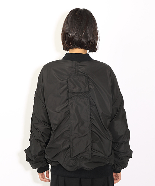 i（アイ）の「Big MA-1（その他アウター・レディース・ホワイト/ブラック・FREE）」の4枚目の写真