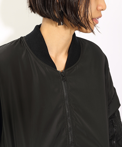 i（アイ）の「Big MA-1（その他アウター・レディース・ホワイト/ブラック・FREE）」の5枚目の写真