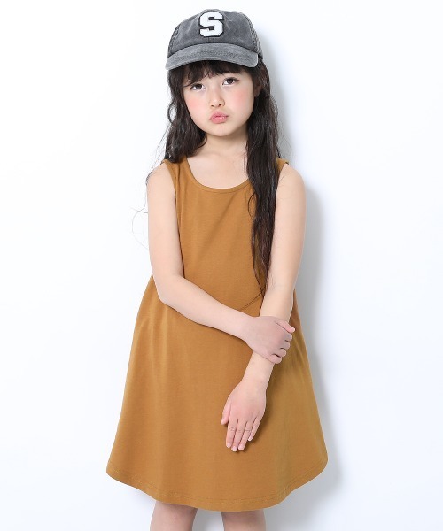 devirock（デビロック）の「フレアタンクワンピース（ワンピース・キッズ・ピンク系その他/ブラック/カーキ/ラベンダー/キャメル/レッド系その他/イエロー/ブルーグレー/コバルトブルー/オレンジ・100cm/90cm/80ｃｍ/160cm/130cm/150cm/140cm/110cm/120cm）」の7枚目の写真