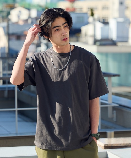 United Athle（ユナイテッドアスレ）の「【UNITED ATHLE】5.6oz crew neck short sleeve T-shirts 5001-01 ハイクオリティークルーネックショートスリーブTシャツ コットン100％ 無地Tシャツ 2026年春夏（Tシャツ/カットソー・メンズ・ミント/ブラック/ダークブラウン/ホワイト/グリーン/イエロー/ナチュラル/レモンイエロー/ライトグレー/バーガンディー/サックスブルー/ライトパープル/ネイビー/パープル/ブラック系その他/ネイビー系/イエロー系その他/グリーン系その他/サンドベージュ/レッド・XL/L/XXL/M/XXXL/XX-LARGE/S）」の3枚目の写真