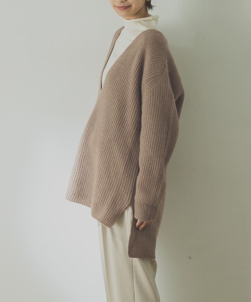 URBAN RESEARCH（アーバンリサーチ）の「FOX混深Vネックニット