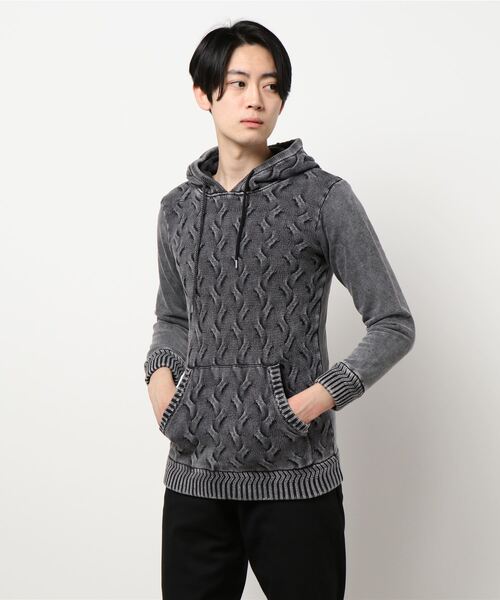 CERCA（チェルカ）の「RM/ケーブルニットパーカー（パーカー・メンズ・レッド/ブラック・MEDIUM/LARGE）」の8枚目の写真