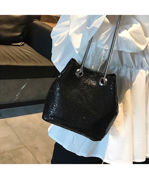 LA VORAGINE(ラ ヴォラジネ)の「キラキラ巾着バッグ/2WAYチェーンショルダーバッグ メッセンジャーバッグ クラッチバッグ 結婚式 入学式 卒業式 成人式 パーティー セレモニー(クラッチバッグ・レディース・ブラック/シルバー・FREE)」の9枚目の写真