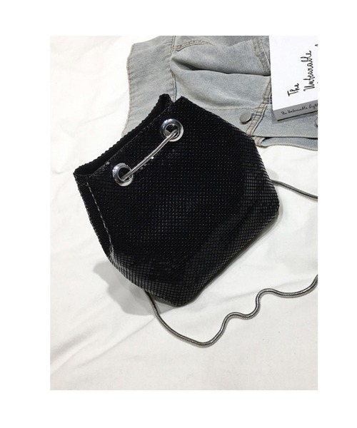 LA VORAGINE(ラ ヴォラジネ)の「キラキラ巾着バッグ/2WAYチェーンショルダーバッグ メッセンジャーバッグ クラッチバッグ 結婚式 入学式 卒業式 成人式 パーティー セレモニー(クラッチバッグ・レディース・ブラック/シルバー・FREE)」の5枚目の写真