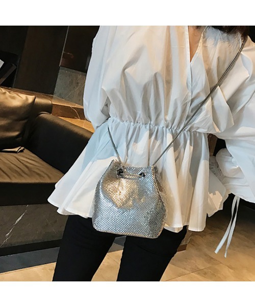 LA VORAGINE(ラ ヴォラジネ)の「キラキラ巾着バッグ/2WAYチェーンショルダーバッグ メッセンジャーバッグ クラッチバッグ 結婚式 入学式 卒業式 成人式 パーティー セレモニー(クラッチバッグ・レディース・ブラック/シルバー・FREE)」の17枚目の写真