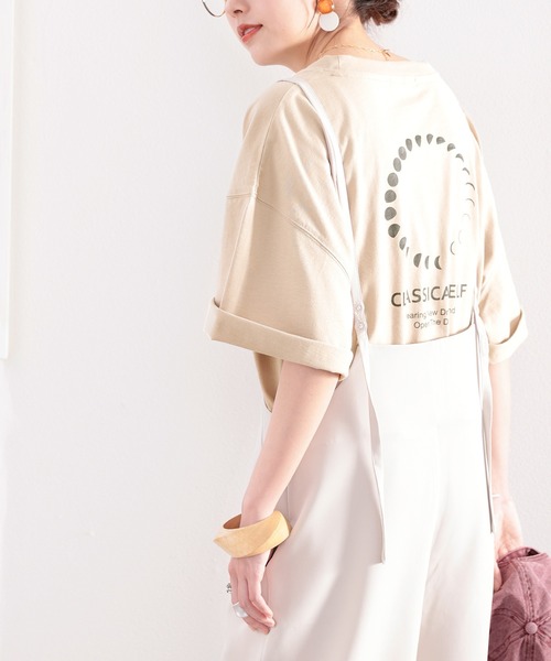 classicalelf(クラシカルエルフ)の「綿100%。月グラフィックプリントで1+ サイドスリットbigTシャツ(Tシャツ/カットソー・レディース・ホワイト/ブラック/ベージュ/ブルー系その他・MEDIUM/X-LARGE)」の3枚目の写真