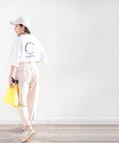 classicalelf(クラシカルエルフ)の「綿100%。月グラフィックプリントで1+ サイドスリットbigTシャツ(Tシャツ/カットソー・レディース・ホワイト/ブラック/ベージュ/ブルー系その他・MEDIUM/X-LARGE)」の18枚目の写真