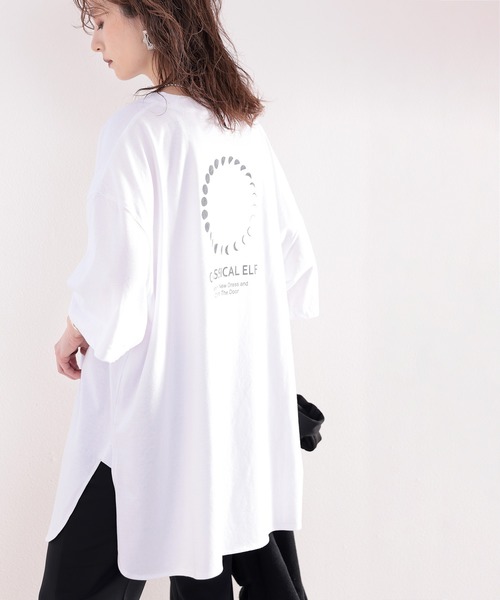 classicalelf(クラシカルエルフ)の「綿100%。月グラフィックプリントで1+ サイドスリットbigTシャツ(Tシャツ/カットソー・レディース・ホワイト/ブラック/ベージュ/ブルー系その他・MEDIUM/X-LARGE)」の20枚目の写真