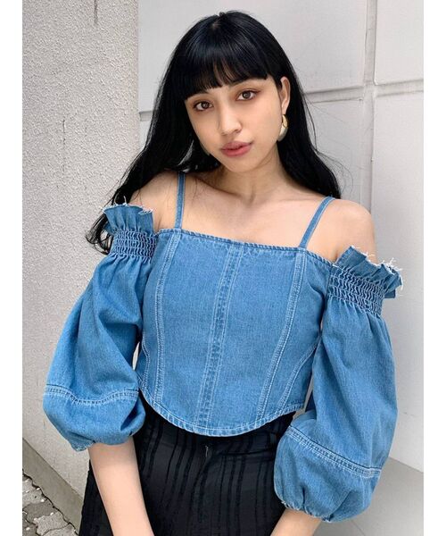 EMODA（エモダ）の「デニムオフショルダートップ（シャツ/ブラウス・レディース・ブラック/ライトブルー/インディゴブルー・SMALL/MEDIUM）」の20枚目の写真