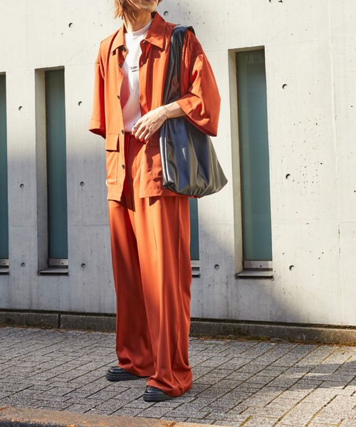 WEGO（ウィゴー）の「WEGO/トロミセットアップ（シャツ/ブラウス・メンズ・ブラック/オレンジ/ブルー・MEDIUM/LARGE）」の3枚目の写真