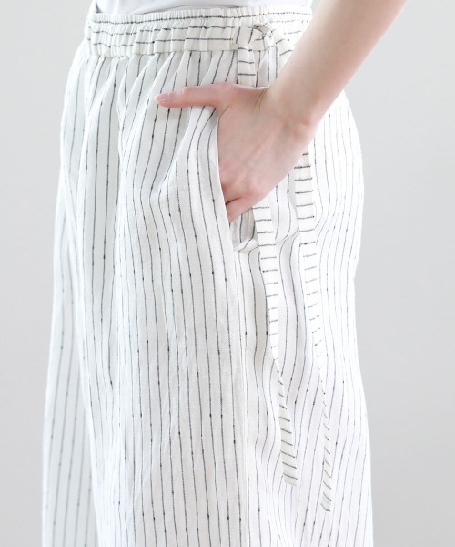 Pao de lo（パオデロ）の「ぽこぽこノットボーダーワイドパンツ（その他パンツ・レディース・ベージュ系その他/ブラック系その他・9号/7号）」の8枚目の写真