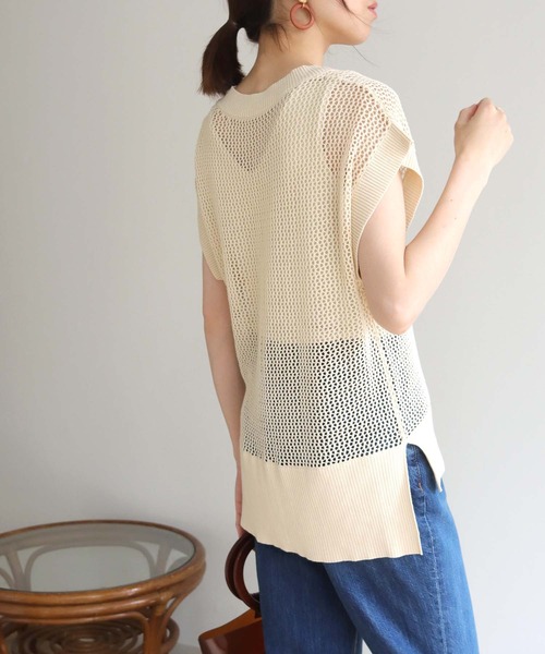 HER CLOSET(ハークローゼット)の「【HERCLOSET】深Vネックメッシュベスト(ベスト・レディース・ブラック/アイボリー/グレイッシュベージュ・M)」の5枚目の写真