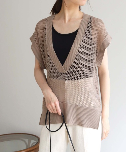 HER CLOSET(ハークローゼット)の「【HERCLOSET】深Vネックメッシュベスト(ベスト・レディース・ブラック/アイボリー/グレイッシュベージュ・M)」の12枚目の写真