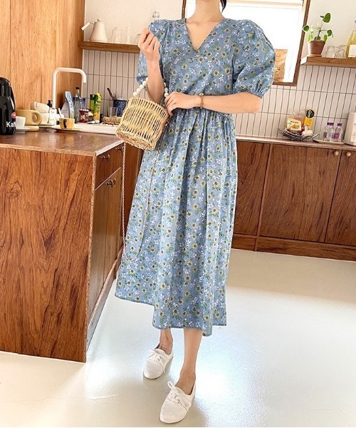 NANING9(ナンニング)の「NANING9 VIVIDカラー花柄ワンピ―ス(ワンピース・レディース・スカイブルー/イエロー・FREE)」の12枚目の写真