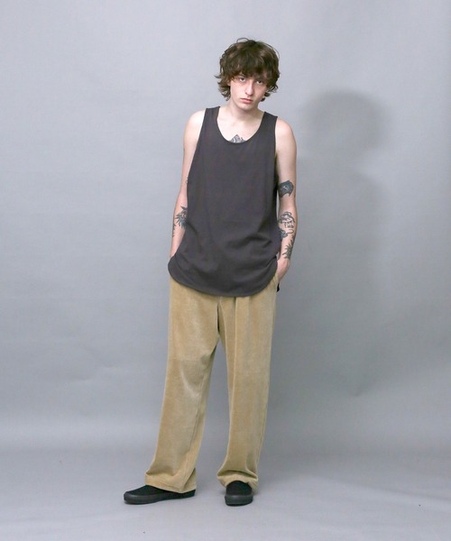 Iroquois（イロコイ）の「LAYERED LONG T/T ラウンドヘムロングタンクトップ（タンクトップ・メンズ・チャコールグレー/ブラック/ベージュ/オフホワイト・1/2/3）」の17枚目の写真