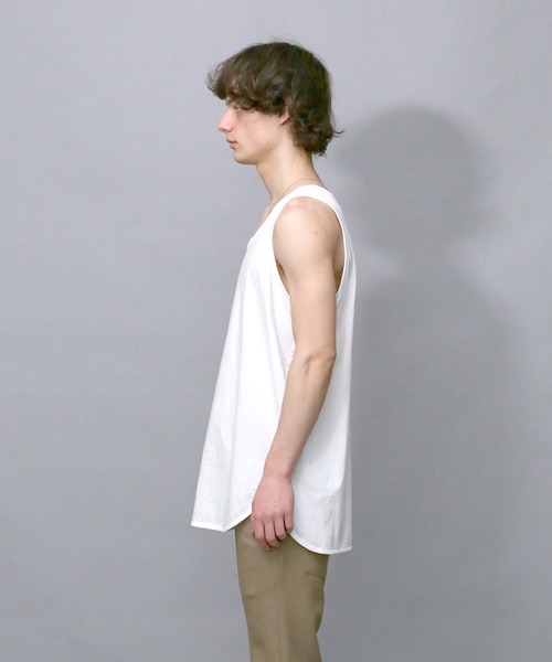 Iroquois（イロコイ）の「LAYERED LONG T/T ラウンドヘムロングタンクトップ（タンクトップ・メンズ・チャコールグレー/ブラック/ベージュ/オフホワイト・1/2/3）」の6枚目の写真