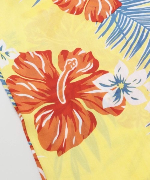 Kahiko(カヒコ)の「【Kahiko】ハイビスカスビーチパレオ(ストール/ショール・レディース・ホワイト/ネイビー/イエロー・FREE)」の12枚目の写真