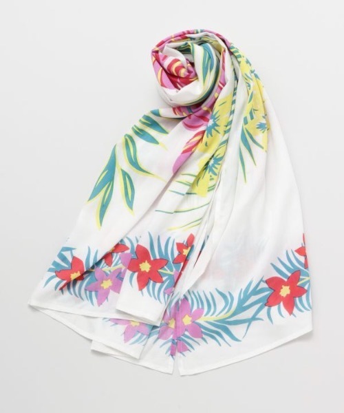 Kahiko(カヒコ)の「【Kahiko】ハイビスカスビーチパレオ(ストール/ショール・レディース・ホワイト/ネイビー/イエロー・FREE)」の5枚目の写真