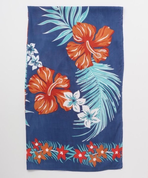 Kahiko(カヒコ)の「【Kahiko】ハイビスカスビーチパレオ(ストール/ショール・レディース・ホワイト/ネイビー/イエロー・FREE)」の7枚目の写真