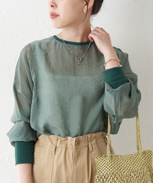 SHENERY(シーナリー)の「バックボタンシアーチュニック(シャツ/ブラウス・レディース・ブラック/オフホワイト/グリーン・FREE)」の3枚目の写真