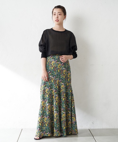 SHENERY(シーナリー)の「バックボタンシアーチュニック(シャツ/ブラウス・レディース・ブラック/オフホワイト/グリーン・FREE)」の13枚目の写真