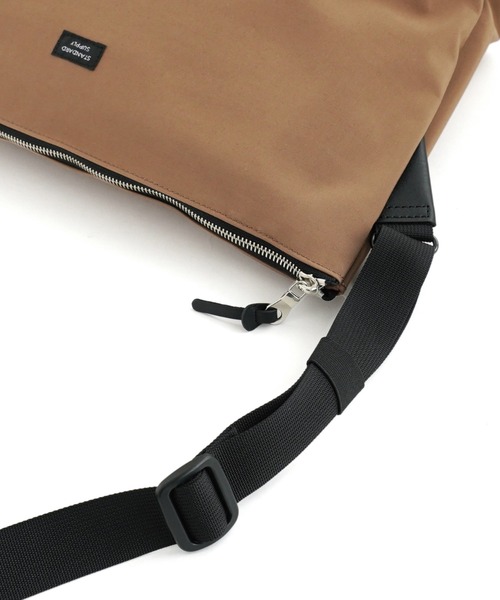 STANDARD SUPPLY(スタンダードサプライ)の「スタンダードサプライ / SIMPLICITY シンプリシティ /ZIP TOP SHOULDER ジップトップショルダー(ショルダーバッグ・レディース・ゴールド/ベージュ/グリーン/ライトグレー系/ブラック/チャコールグレー/グレー/ダークネイビー/ダークブラウン/ダークパープル/モカ/コバルトブルー・FREE)」の16枚目の写真