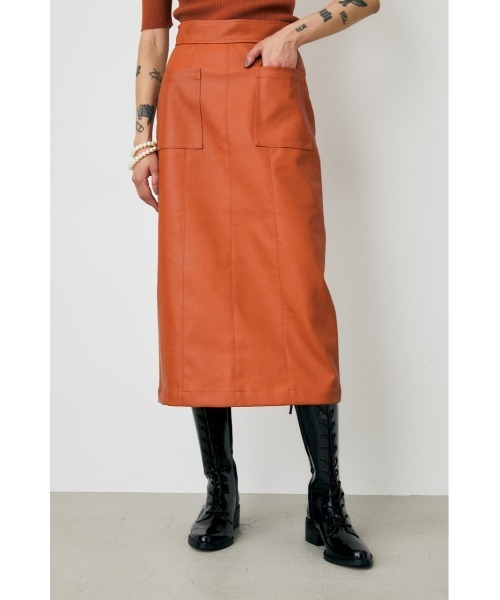 MOUSSY（マウジー）の「FAUX LEATHER スカート（スカート・レディース・ブラック/カーキ/オレンジ・2/1）」の20枚目の写真