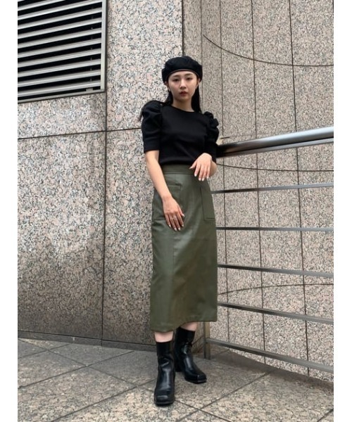 MOUSSY（マウジー）の「FAUX LEATHER スカート（スカート・レディース・ブラック/カーキ/オレンジ・2/1）」の5枚目の写真