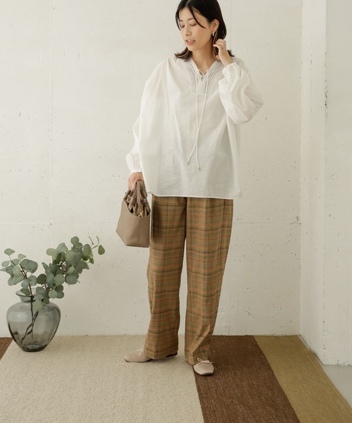 URBAN RESEARCH DOORS（アーバンリサーチドアーズ）の「ボイルレースアップブラウス（シャツ/ブラウス・レディース・ブラック/オフホワイト・ONE）」の11枚目の写真