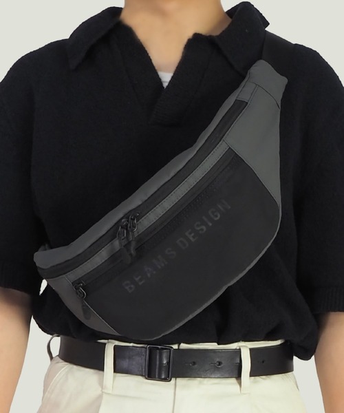 BEAMS DESIGN(ビームス デザイン)の「BEAMS DESIGN(ビームス デザイン) エラスティックメッシュ ボディバッグ(ボディバッグ/ウエストポーチ・メンズ・ブラック/ベージュ/ネイビー/レッド/グレー/サンドベージュ/ライトグレー・FREE)」の4枚目の写真