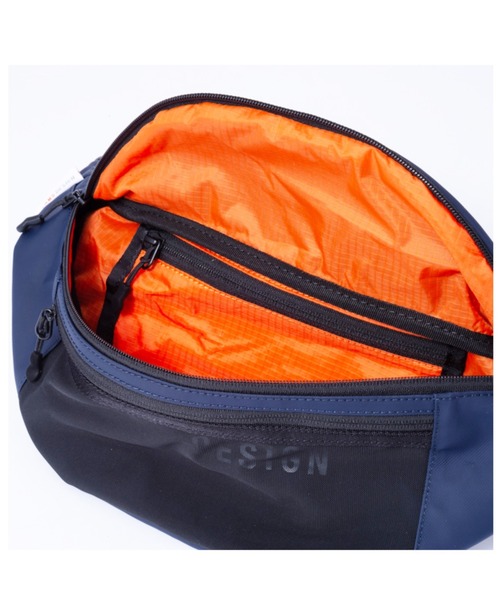 BEAMS DESIGN(ビームス デザイン)の「BEAMS DESIGN(ビームス デザイン) エラスティックメッシュ ボディバッグ(ボディバッグ/ウエストポーチ・メンズ・ブラック/ベージュ/ネイビー/レッド/グレー/サンドベージュ/ライトグレー・FREE)」の8枚目の写真