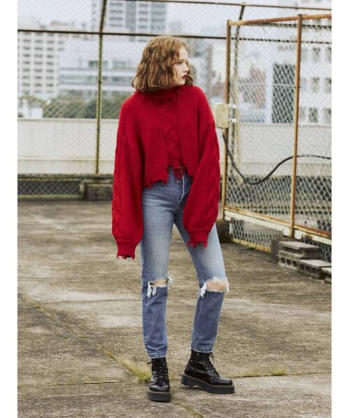 ジュエティ　赤ニット jouetie（ジュエティ）の「オフショルダーニットトップス/赤