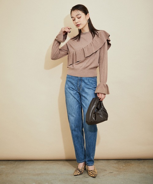 MADEMOISELLE ROPE'(マドモアゼル ロペ)の「<春まで使える>アシンメトリーフリルニットプルオーバー(ニット/セーター・レディース・ホワイト/ベージュ/サックスブルー・38)」の19枚目の写真