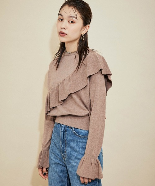 MADEMOISELLE ROPE'(マドモアゼル ロペ)の「<春まで使える>アシンメトリーフリルニットプルオーバー(ニット/セーター・レディース・ホワイト/ベージュ/サックスブルー・38)」の12枚目の写真