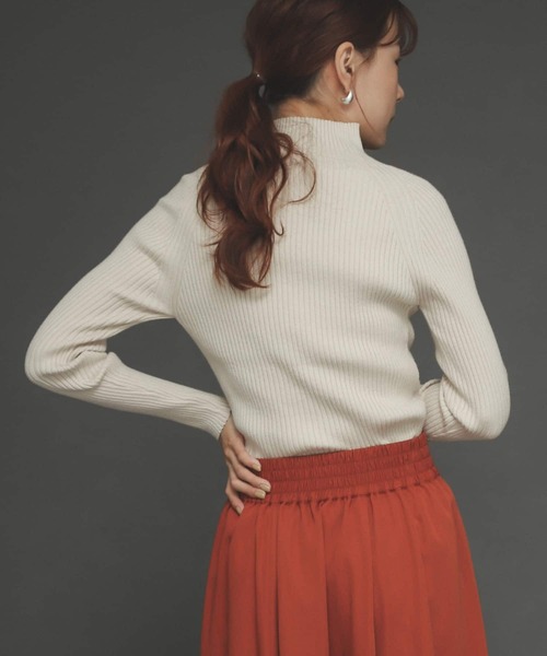 SENSE OF PLACE by URBAN RESEARCH（センスオブプレイスバイアーバンリサーチ）の「ストレッチリブハイネックセーター（ニット/セーター・レディース・オレンジ/アイボリー/ブラック・ONE）」の5枚目の写真