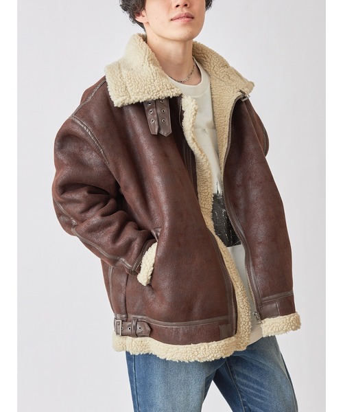 COLONY 2139（コロニートゥーワンスリーナイン）の「フェイクムートンB-3ブルゾン（ムートンコート・メンズ・ブラック×ブラック/ブラック×ベージュ/ブラウン・SMALL/MEDIUM/LARGE/X-LARGE）」の3枚目の写真